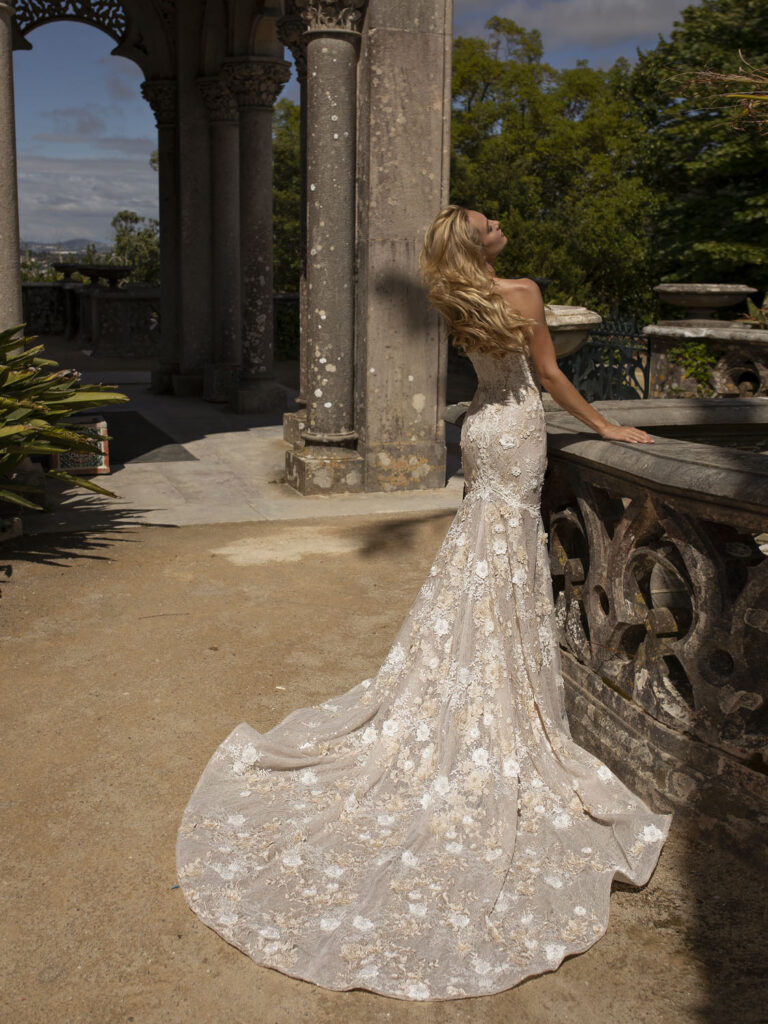 Wedding dress campaign for Eva Lendel — bridal photography by Utopia Milano Production, Milan