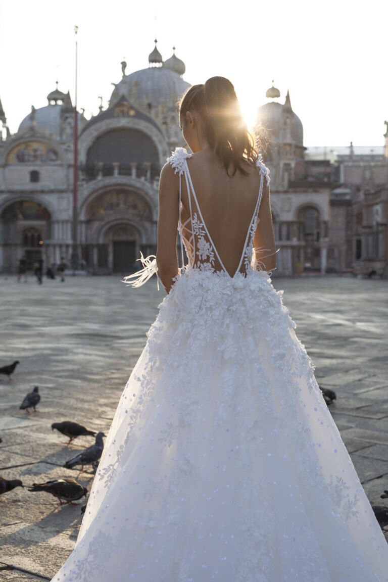 Wedding dress campaign for Passaro Sposa — bridal photography by Utopia Milano Production, Milan