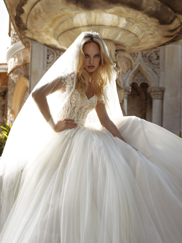 Wedding dress campaign for Eva Lendel — bridal photography by Utopia Milano Production, Milan