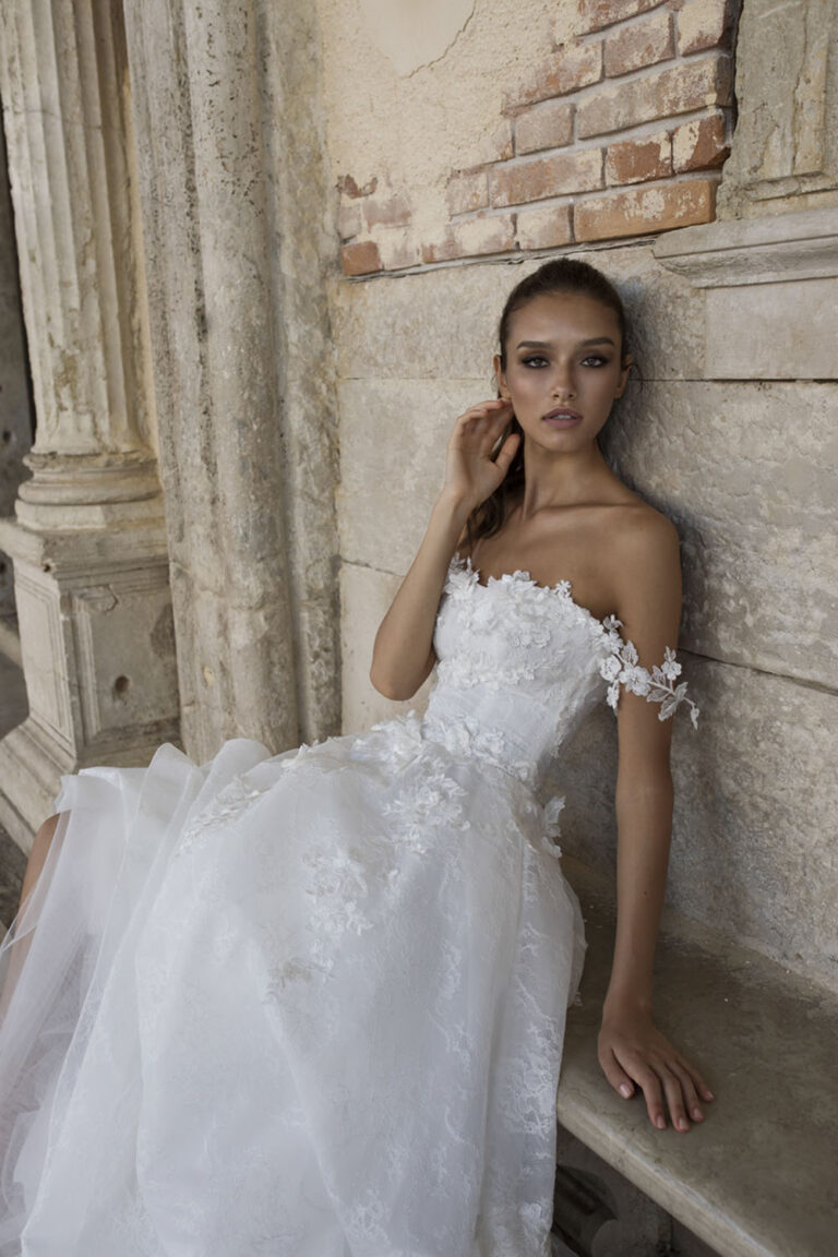 Wedding dress campaign for Passaro Sposa — bridal photography by Utopia Milano Production, Milan